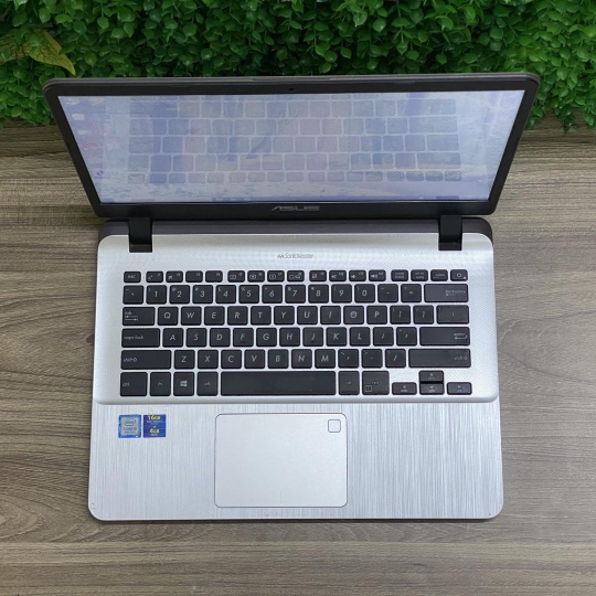 ASUS VivoBook X407 