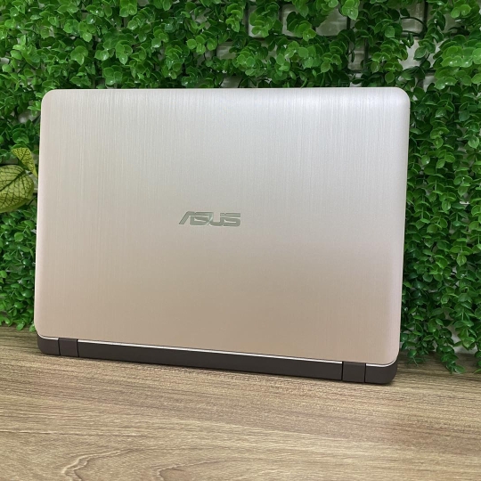 ASUS VivoBook X407 